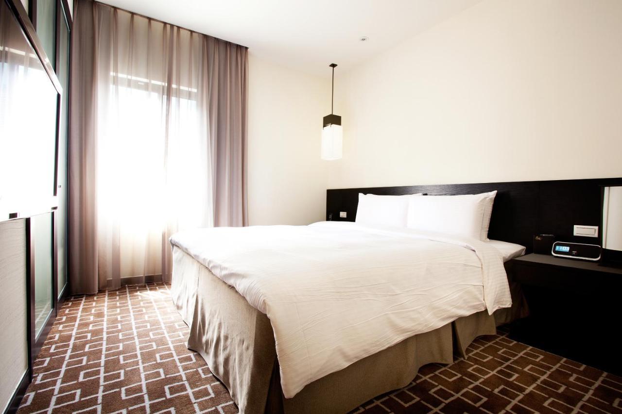 The Corner House Hotel Тайпей Екстериор снимка
