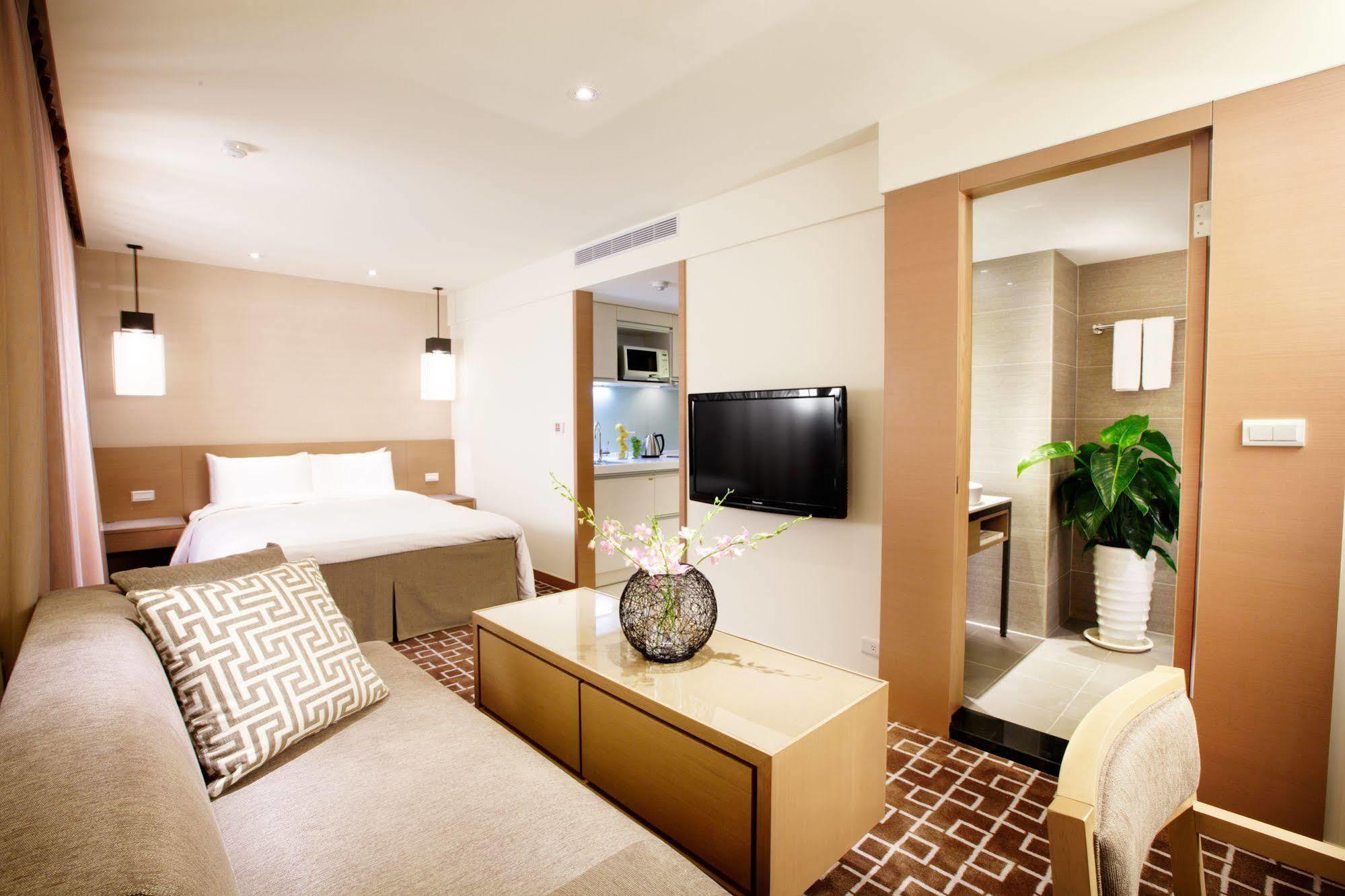 The Corner House Hotel Тайпей Екстериор снимка