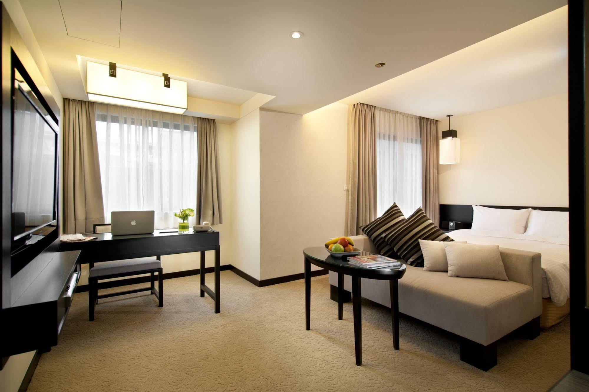 The Corner House Hotel Тайпей Екстериор снимка